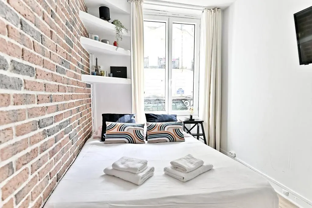 Petit Confortable Et #marais - Ii Apartament