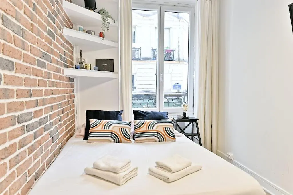 Petit Confortable Et #marais - Ii *